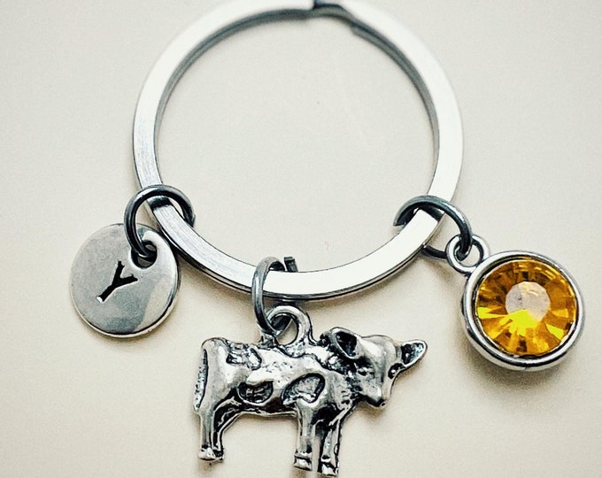 Cow Keychain, Cow Keyring, Cow Gift, Cow Themed, Animal Themed, Cow Lover, Dairy Farmer, Cow Fan, Bull, Animal, Farm Animal, Farmer, Dairy