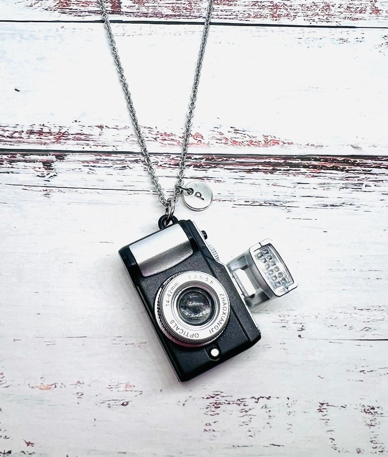 Camera Necklace, Photography, Camera With Bright Light and Sound ...