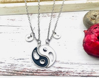 Yin Yang Necklace, Yin Yang Necklace, Ying Yang Gifts, Ying and Yang, Yin Yan, Karate Friends, Japanese, Buddhism, Two Halves, Tai Chi, Bff