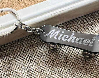 Personalized skateboard keychain, Skateboard keychain with personalized writing, engraved name, Skateboarding, Skate Board