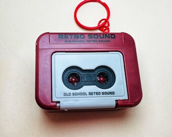 Hbbgdiy Retro Mini Cassette Cape Recorder Keychain con música