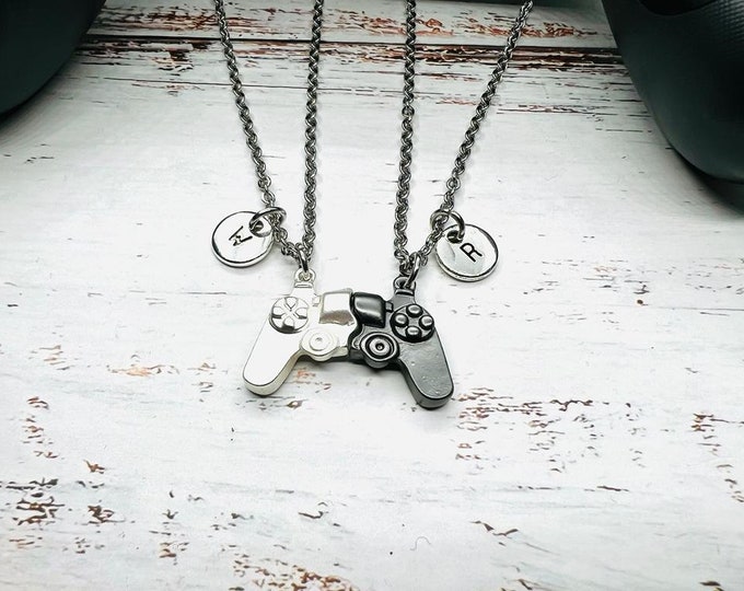 Game Controller, necklace joystick,Set of 2 Couples Magnetic Necklace, Couple Necklace,Game Console Necklace,Matching Necklace,
