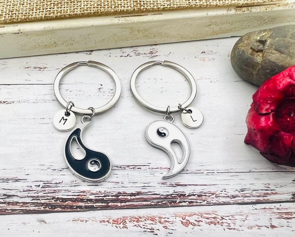 Yin yang keychain new arrivals