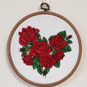 Hoop Art/Hoop Embroidery Art/Wall Art/Wall Hanging/Wall Decor/Home Decor/Gift for Her/Flower Embroidery/Handmade Gifts/Floral Hoop/Gifts/