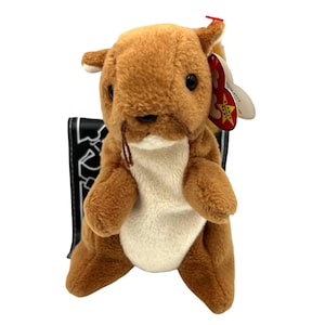 Vintage Rare Ty Beanie Baby Nuts the Squirrel Mint Condition 1996 w/ PVC pellets
