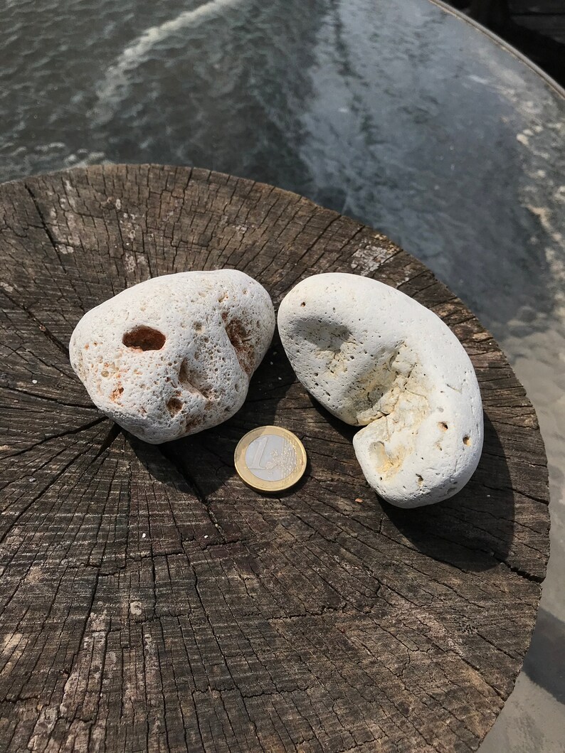 Hag Stone piedra de bruja Beach Stone Odin Stone Talisman Gift For Sea Lover 2 Naturally Holed Beach Stone Pebble with Natural Holes