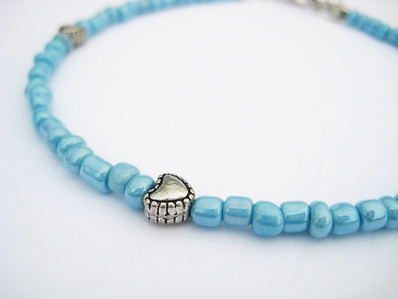 ankle bracelet light blue glass beads silver hearts
