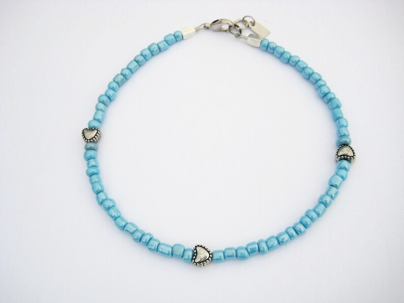 ankle bracelet light blue glass beads silver hearts