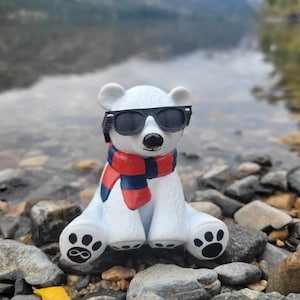 Junior Mint &quot;The Summer I Turned Pretty&quot; Resin Statue