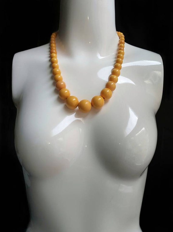 Bakelite Graduated Necklace, 1940s vintage jewelry