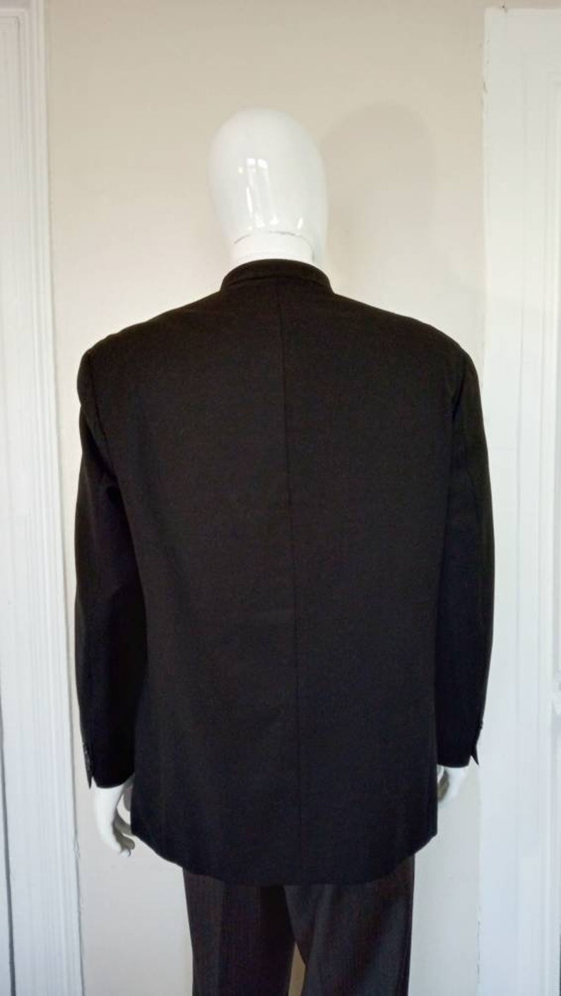 in jet black virgin wool Men/'s sport coat round neck and mandarin collar size 42R. Pierre Cardin blazer Vintage 1980s