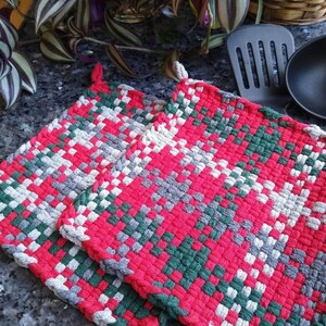 Hand woven Potholder Set , 8 1/4&quot; Retro Cotton Hot Pad Pot Holders, Vintage Kitchen, Gift for Cook