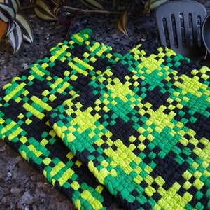 Potholder Handmade  Set , 8 1/4&quot; Retro Cotton Hot Pad Pot Holders, Vintage Kitchen, Gift for Cook