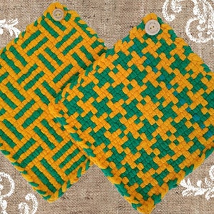 Hand woven Potholder Set , 8 1/4&quot; Retro Cotton Hot Pad Pot Holders, Vintage Kitchen, Gift for Cook