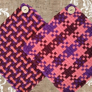 Potholder Handmade  Set , 8 1/4&quot; Retro Cotton Hot Pad Pot Holders, Vintage Kitchen, Gift for Cook