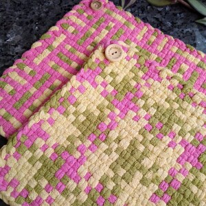 Potholder Handmade  Set , 8 1/4&quot; Retro Cotton Hot Pad Pot Holders, Vintage Kitchen, Gift for Cook