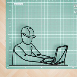 Computer Engineer, Customized Line Art Figure, 3D Printed Gift, Unique Computer Engineer Gifts, Custom Line Sculpture, Minimalist Home Decor image 6
