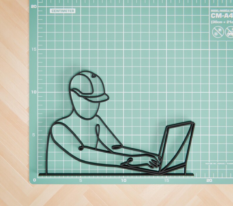 Computer Engineer, Customized Line Art Figure, 3D Printed Gift, Unique Computer Engineer Gifts, Custom Line Sculpture, Minimalist Home Decor image 6