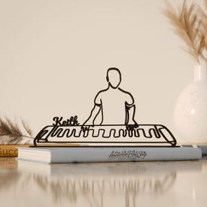 Keyboard Player, Customized Line Art Figure, 3D Printed Gift, Unique Musician Gift Idea, Custom Line Art Sculpture, Minimalist Home Decor