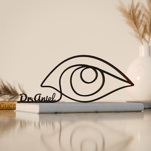 Personalized Eye Doctor Figure - Minimalist Line Art Sculpture