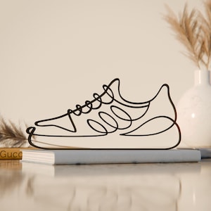 Sneaker, Line Art Figure, 3D Printed Gift, Unique Gift for Sneaker Lover Gift, Line Art Sculpture, Minimalist Home Decor