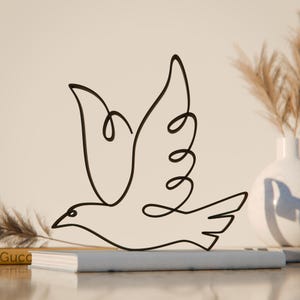 Pigeon, Line Art Figure, 3D Printed Gift, Unique Pigeon Lover Gift Idea, Line Art Sculpture, Minimalist Home Decor, Pigeon Lover Gift