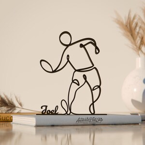 Frisbee Player, Customized Line Art Figure, 3D Printed Gift, Unique Sports Gift Idea, Custom Line Sculpture, Minimalist Home Decor