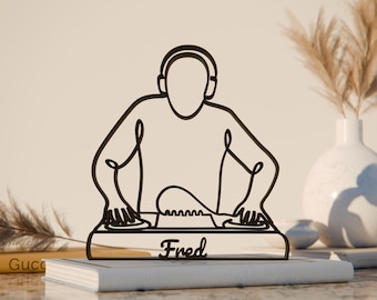 DJ, gepersonaliseerde lijntekeningenfiguur, 3D-geprint cadeau, uniek DJ-cadeau-idee, aangepaste lijnkunstsculptuur, minimalistisch interieur