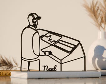 Personalisierte Tontechniker-Figur - Minimalistische Musikproduzenten-Skulptur