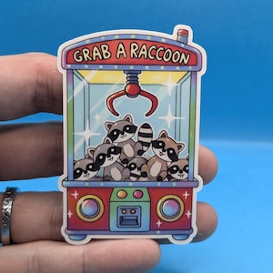 Prenez un autocollant d'arcade de raton laveur | Sticker raton laveur nostalgique machine à griffes pour bouteille d'eau et ordinateur portable | Cadeau mignon pour les amateurs de raton laveur