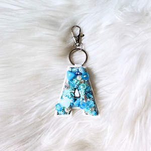 Llavero personalizado con letras y cuentas: un bonito llavero personalizado para adolescentes y estudiantes, perfecto para mochilas escolares o regalos de cumpleaños.