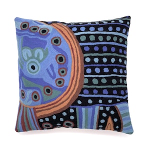 Cushion Cover, 40 cm, Aboriginal, wool, Chainstitch, Two Sisters Story, Julie Woods, Living room, Home, Australia, Fair Trade, APY Lands