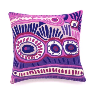 Cushion cover, Aboriginal  Art, Design, 40 cm, Wool, Chainstitch, Australia, Fair Trade, Murdie Morris, Warlukurlangu, Living room, Home