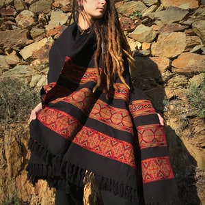 Scialle himalayano ricamato - Scialle tribale oversize in misto lana