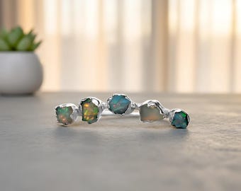 Ohrkletterer aus rohem Opal | Handgefertigte Ohrkletterer | Boho-Ohrklemme | Statement-Schmuck für Damen