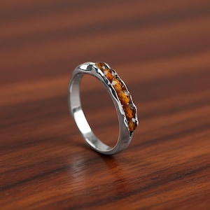 Elegante anello con mini pietra di citrino scuro / Gioiello in argento sterling 925 / Anello con pietra preziosa / Anello importante giallo / Regalo di compleanno / Anello per amore