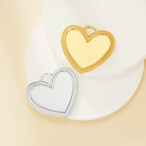 Andenken Harz Muttermilch Herz Lünette Anhänger Einstellungen, Gelb Gold Rhodium Edelstahl Anhänger Charme, DIY Anhänger Rohling Zubehör 1431350