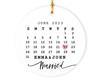 Married Ornament, Wedding Gift, Wedding Date ornament, Calendar Anniversary Gift, Our First Christmas, Newlywed Gift, Couples Gift, Mr. Mrs.