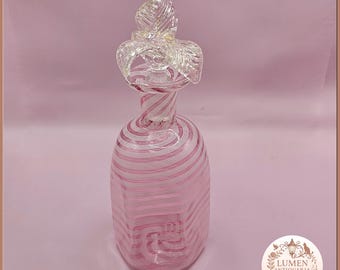 Flacone di profumo in vetro rosa di Murano – Flacone da toilette con decorazioni a filigrana e tappo floreale – Vetro decorativo vintage italiano