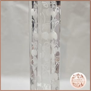 Candeliere alto in cristallo inciso: elegante elemento decorativo europeo immagine 6