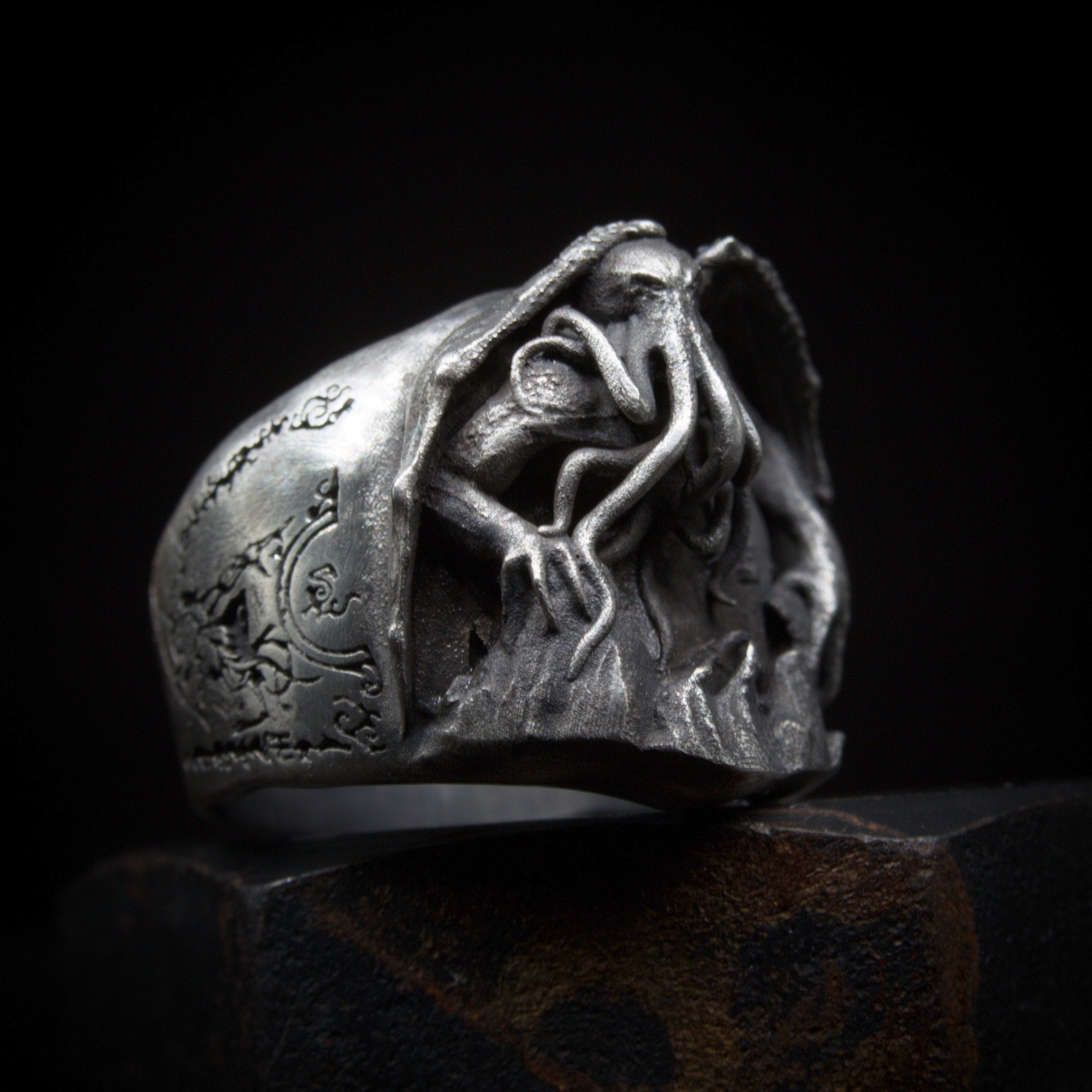2023 Palau $20 3-oz Silver Cthulhu Mythos: Azathoth Antiqued