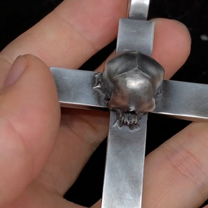 Ciondolo a forma di croce in argento, ciondolo antico da collezione, senza occhi, ciondolo a forma di teschio con croce sacra, collana, gioielli religiosi gotici da motociclista, Farith