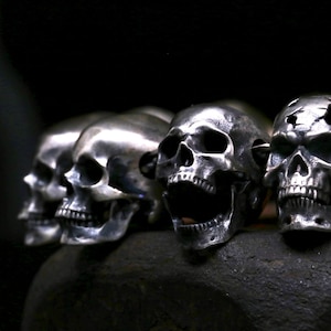 Bracelet tête de mort en argent massif fait main pour homme Bracelet tête de mort en argent pour homme chaîne gothique vintage finition antique Skull Rock n roll Bracelet motard