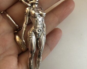 サイバーヌードペンダント、空山基のアートにインスパイアされたエロ