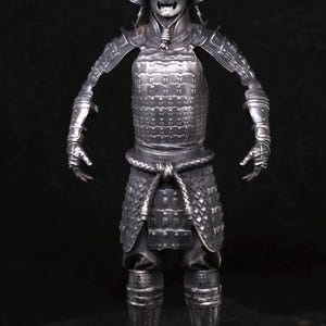 Japanese Samurai Skull Silver Pendant Ninja Samurai Miniature Figure Pendant Antlers Cat Warrior Pendant Desktop Decor Amour Helmet Pendant
