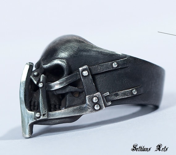 Mad Max Ring Silver Muzzle Skull Artwork Ring Steampunk Ring Punk Biker Gothic Raven Ring Pendant Ring Heavy Metal Rock Ring