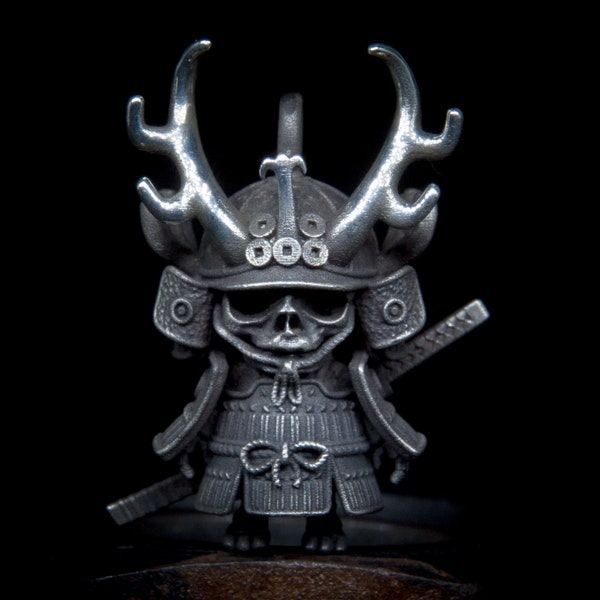 Japanese Samurai Skull Silver Pendant Ninja Samurai Miniature Bulldog Pendant Figure Antlers Cat Warrior Pendant Amour Helmet Pendant