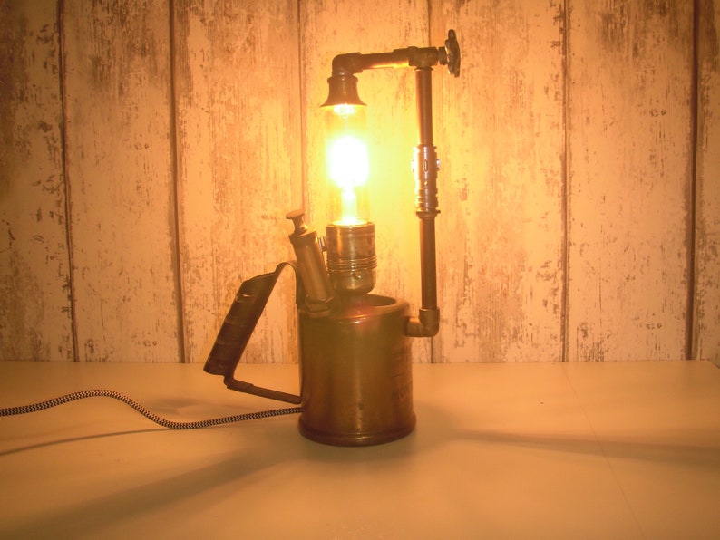 Steampunk lamp afbeelding 1