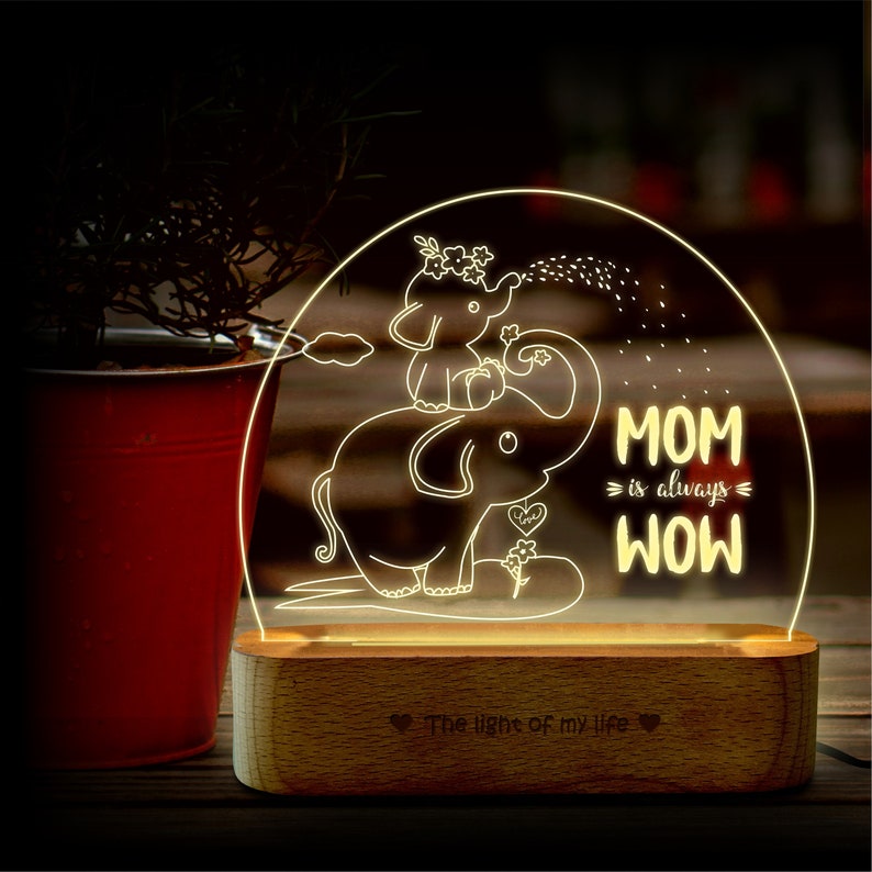 ZOCI VOCI Mom is Wow Mothers Day Gift Lamp image 2