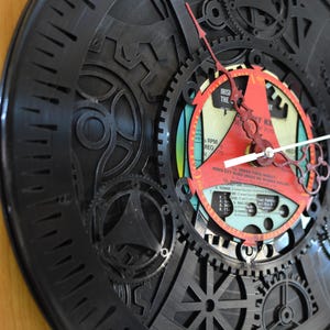 Vinyl Wall Clock for a Timeless Gift -  Vinyl Wall Clock - Vinyl Record Clock - Wall Clock Gift Idea - Retro Clock - Wall Decoration Idea